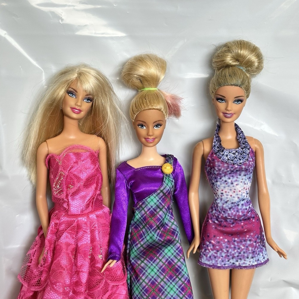 Mattel Barbie 1998 Lot Of 3 Blonde Blue Eyes With Clothing Collectors